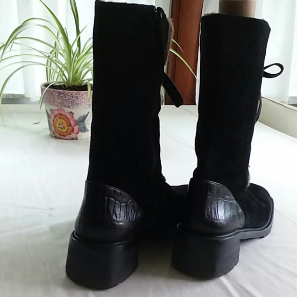 Stuart Weitzman Black Suede Winter Boots - Picture 5 of 11